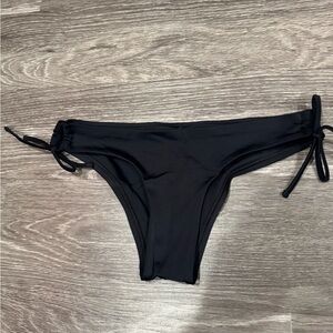 Jolyn TRESTLES BIKINI BOTTOM Size Small Black